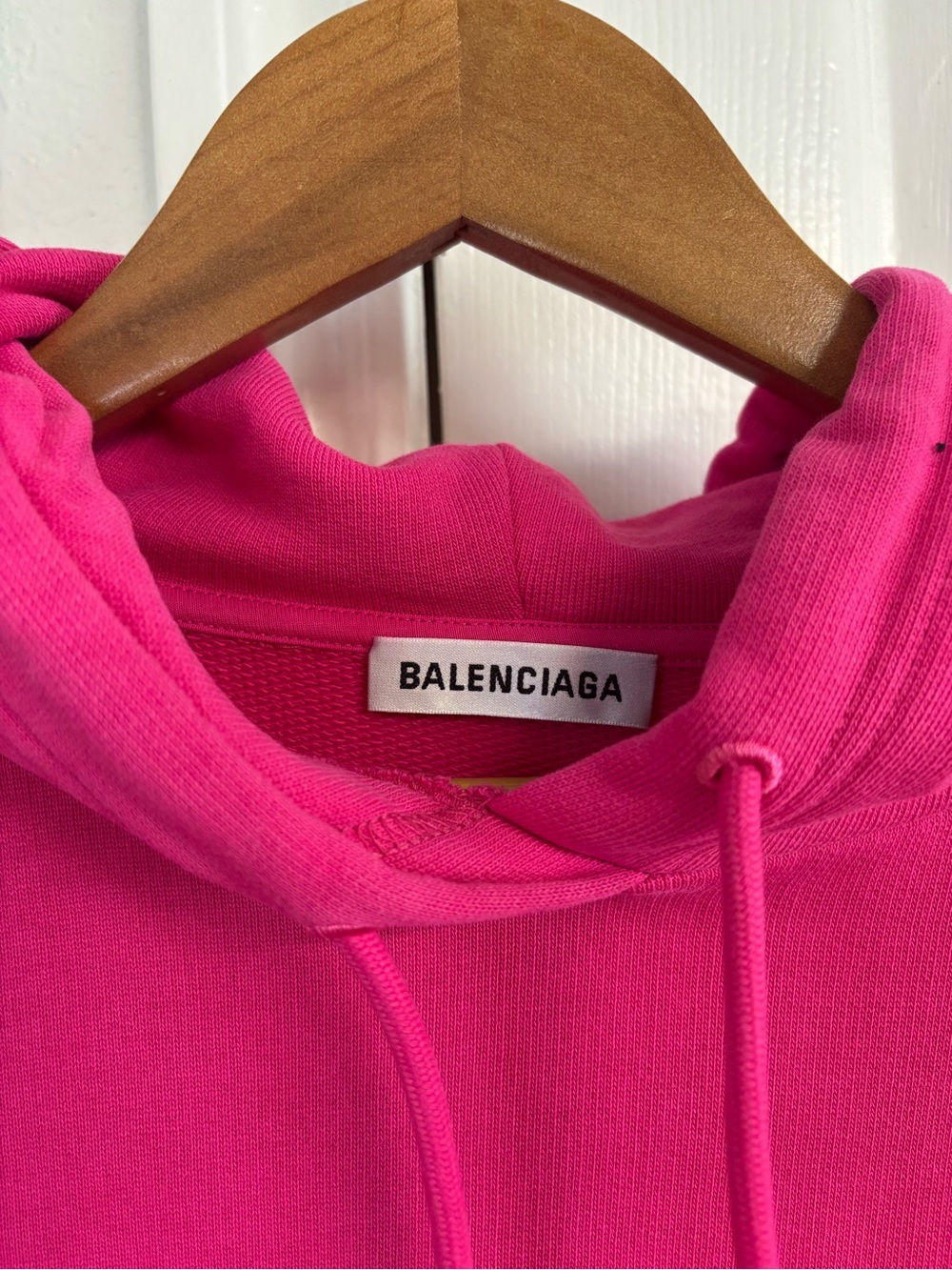 Balenciaga Classic Back Logo Hoodie
Fuchsia Pink Size L - Picture 3 of 6